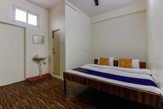 SPOT ON Hotel Chirag's - Pedda Ambarpet - 1