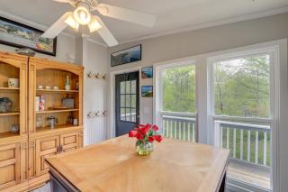 Deck and Views Secluded Retreat in Fairview! - Fairview - 3