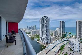 Million Dollar Penthouse with Pool Amazing Views - Hallandale Beach - 9