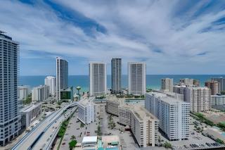 Million Dollar Penthouse with Pool Amazing Views - Hallandale Beach - 5