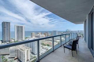Million Dollar Penthouse with Pool Amazing Views - Hallandale Beach - 4