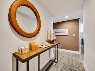 Luxury Waterfront Suite with Great Views - Hallandale Beach - 2