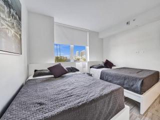 Luxury Waterfront Suite - Hallandale Beach - 3