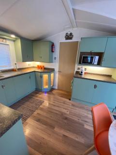 Red Squirrel Lodge - 2