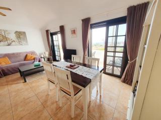 Hajnalka Apartman - heated pool and partial ocean views - San Miguel de Abona - 7