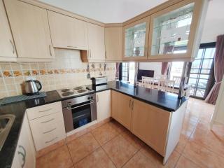Hajnalka Apartman - heated pool and partial ocean views - 5
