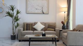 Opulent 2BR Duplex Apartment in Masdar City - Abu Dhabi - 3