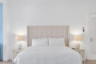 Blue Door Beach House by Bocobay - Palm-Eagle Beach - 6