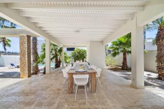 Blue Door Beach House by Bocobay - Palm-Eagle Beach - 4