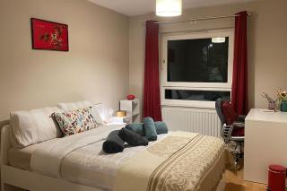Cosy Flat for 4, Family Friendly, Private Parking, Close to Central London - Londres - 3
