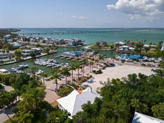 Grandma Dot's House- Marina Villa with Pool and Bikes - Sanibel - 0