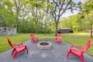 Restored Buchanan Log Cabin on 9-Mile Creek! - 9