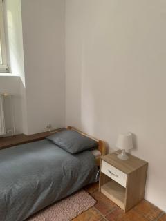 Central and affordable room in basement - 5