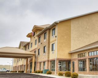 Comfort Suites Plymouth near US-30 - Plymouth - 4