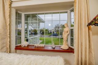 Peaceful Family Home with 3 Bedrooms and 2 Bathrooms - Glendora - 8
