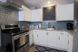 One-of-a-kind home near Moody Gardens and Bayou - Cute & cozy as can be - Galveston - 1
