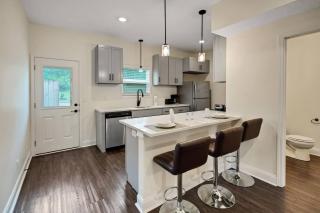 Alto M5 Marvelous 2bd,25bth wpool acc - 1