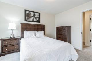 Altog2 Immense Unit 2bd 25 Bth - Clarksville - 8