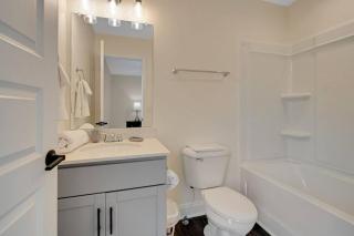 Altog2 Immense Unit 2bd 25 Bth - Clarksville - 5