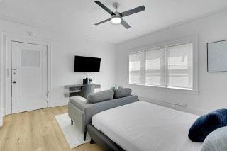 Mayflower 208 Spectacular Studio Apartment - Rochester - 1