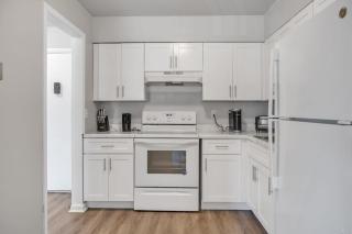 Luxury On A Budget! Spacious Retreat Awaits - Wilmington - 8