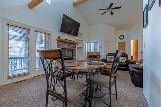 Luxury Townhome near NATIONAL FOREST TRAILS, close to golf, ski - Indian Pine - 5