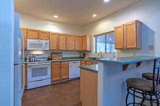 Luxury Townhome near NATIONAL FOREST TRAILS, close to golf, ski - Indian Pine - 6