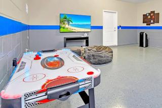 Upstay - Windsor Island Resort Home w Pool-Spa-BBQ - 2
