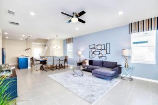 Upstay - Windsor Island Resort Home w Pool-Spa-BBQ - Davenport - 1