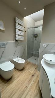 Suite Marina Resort Borghetto appartamento bilocale 2 letti matrimoniali PARCHEGGIO OMAGGIO - Borghetto Santo Spirito - 3