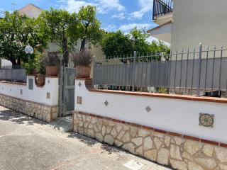 Sperlonga Apartments - Private Beach Street - 0