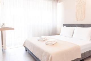 Pame Rentals - Chic Alimos Home, 5 Min Walk to the Beach - Athens - 8