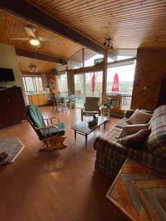 Waterfront Cottage, No Weed Swimming & Western Exposure on Buck Lake - Perth - 5
