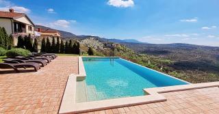 Home Andrea with infinity salty pool - Roč - 4
