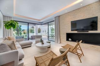 All About Villa Lavanda - Marbella - 6