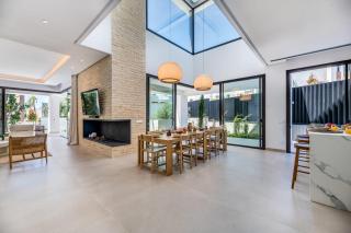 All About Villa Lavanda - Marbella - 4