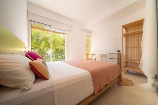 Sitges Beach Hostal - 0