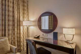 Sheraton Mesa Hotel at Wrigleyville West - Mesa - 2