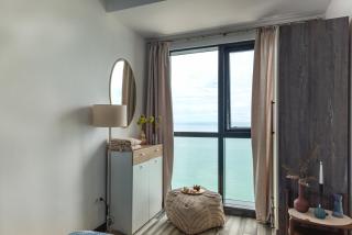 Ocean Breeze Retreat - Honeymoon Apartment with Sea View in Porta Batumi Tower - 1