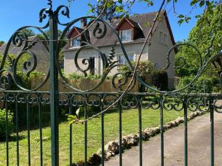 Grande Maison en Bord de l'Eau avec Jardin - 6 Chambres, Proche Commerces - FR-1-410-442 - La Chartre-sur-le-Loir - 9