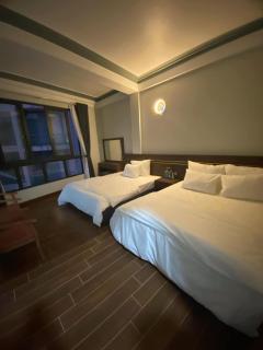 Khách Sạn Hùng Trang Hotel - 8