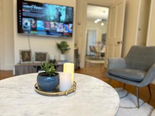 Family Retreat Fully Equipped Kitchen!Brown&RISD - 4