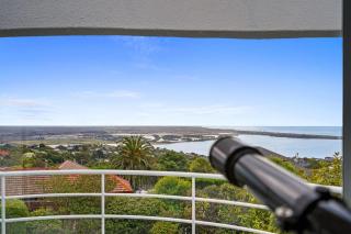 Panoramic City Views with Hot Tub - 7