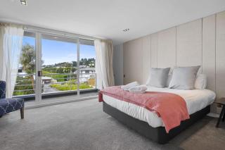 Panoramic City Views with Hot Tub - 1