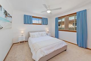 DEJABLU- 8 Cook Drive SWR - No Sheets or Towels Provided - South West Rocks - 8