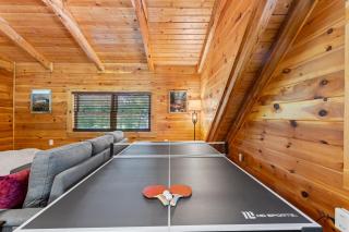 Hot Tub, Fire Pit, WiFi, EV Outlet Biggie cabin near Red River Gorge, KY! - Stanton - 7