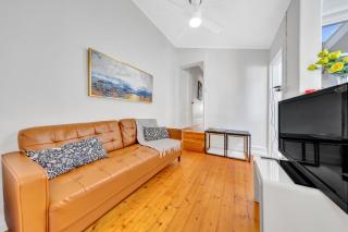Melbourne Guest House with Parking and Courtyard - 1