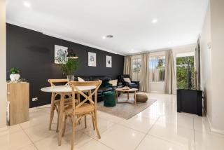 Peaceful Townhouse - Executive Living - 9