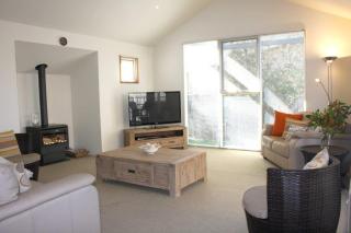 Lonsdale Shores - 2