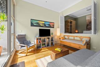 'Laube 105' Modern Inner-city Sanctuary with Balcony - Sydney - 6